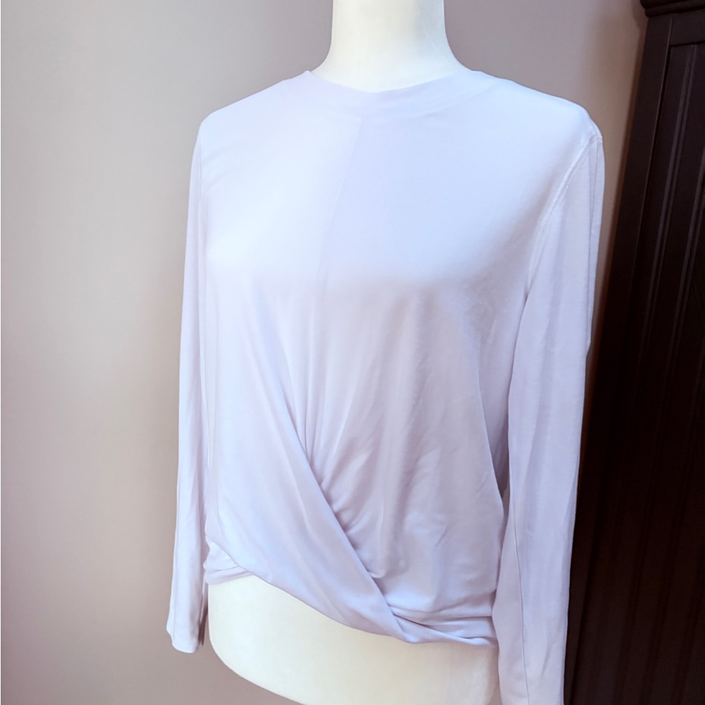 Old Navy Active White Cropped Long Sleeve Tee